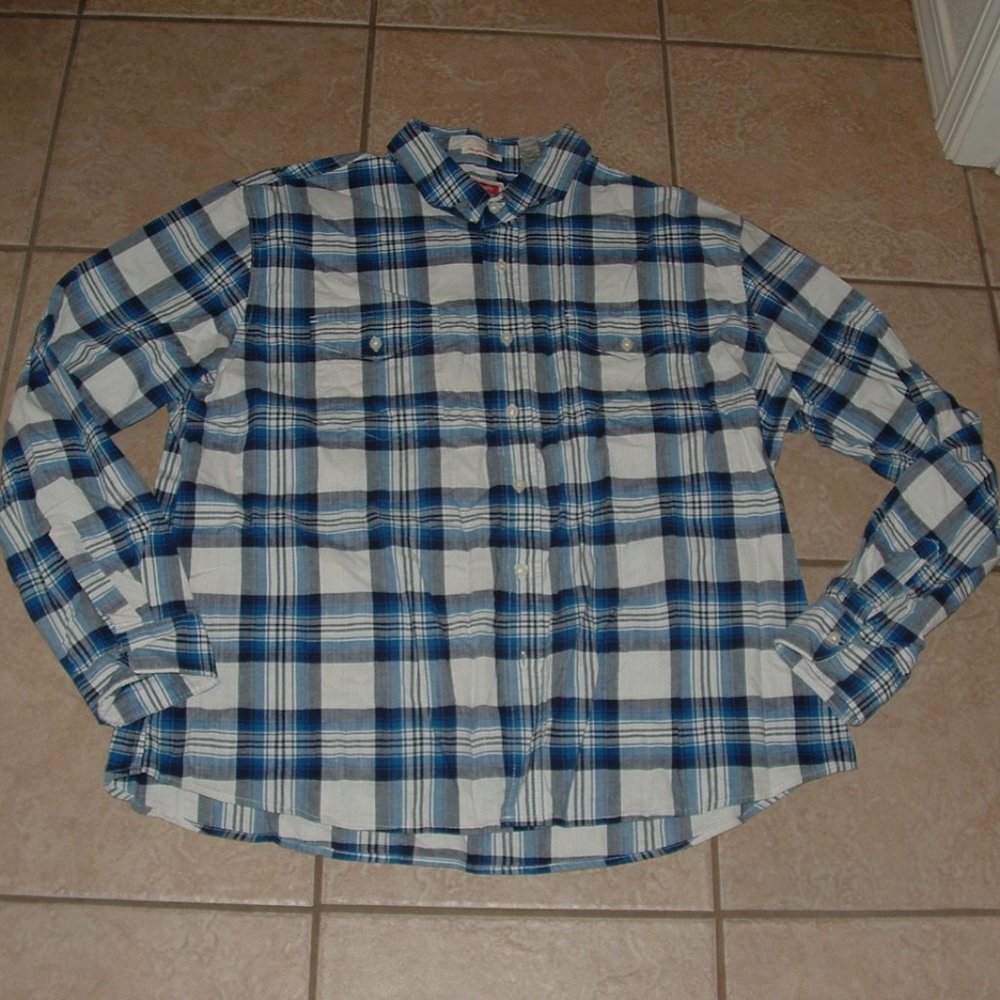 LIKE NEW Mens Sz 2X Casual or Dress Blue Plaid Button Up Long Sleeve Shirt